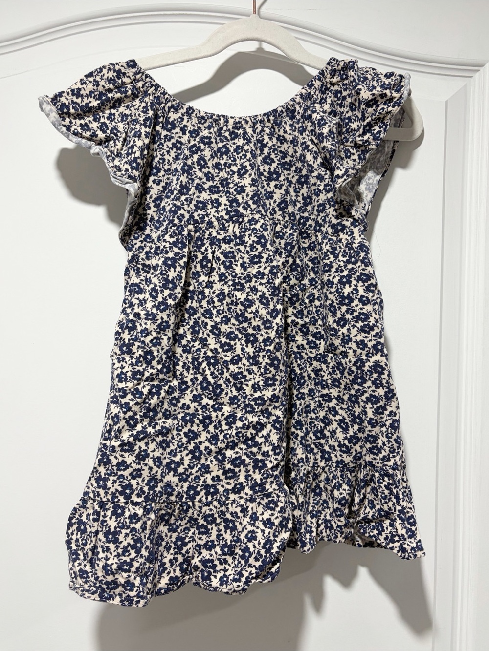 EUC Zara Kids Floral Ruffle Sleeve Dress in size 4-5 years 4-5T